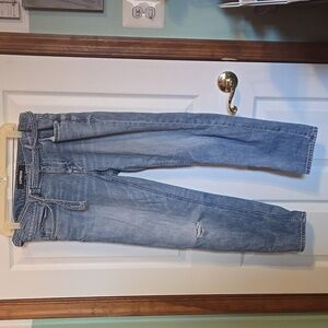 EXPRESS girlfriend ulta low rise 100% cotton blue jeans